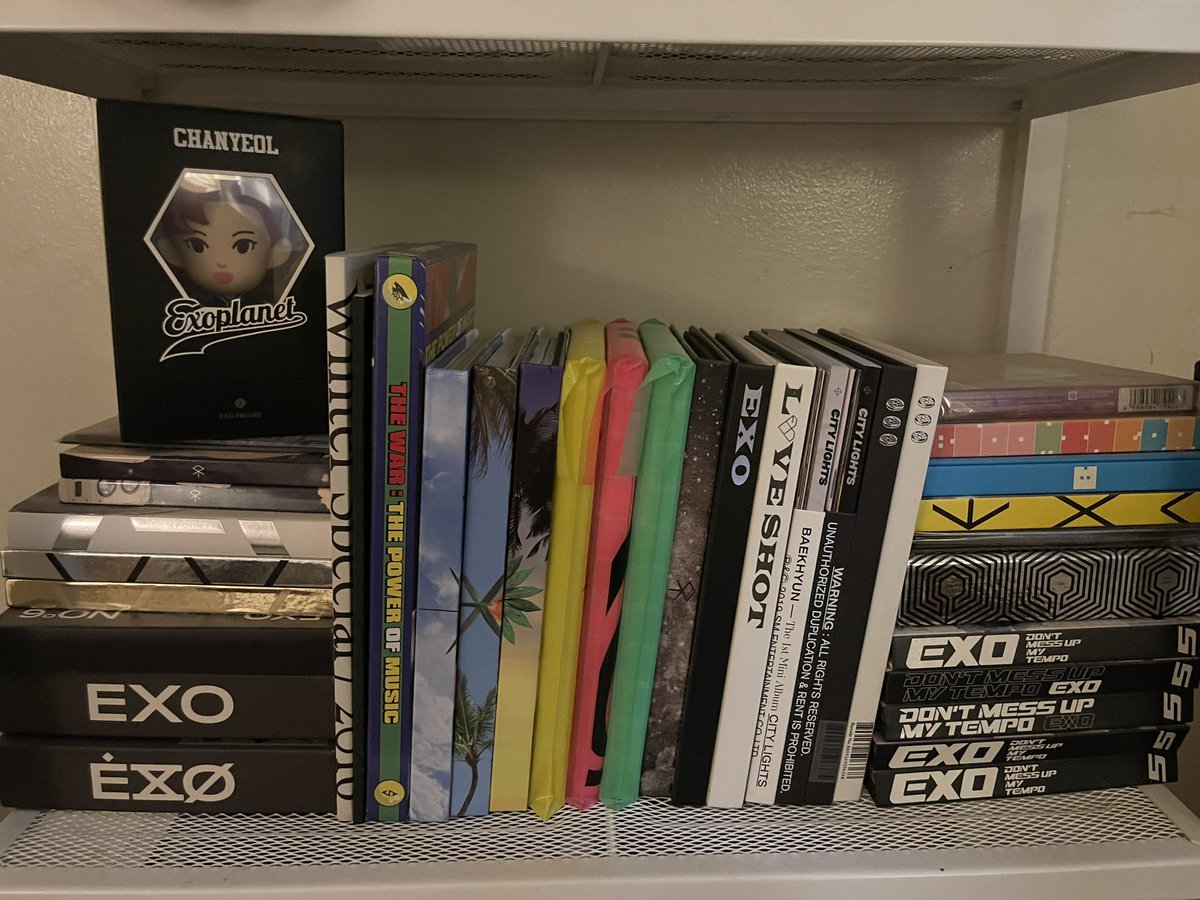 nanayeols's tweet photo. ꒰ wts lfb onhand ph ꒱

♡ assorted unsealed exo albums 
♡ sfy kr &amp; ch ver, exodus kr &amp; ch ver, countdown (jp) and coming over (jp) are all chanyeol covers - ₱150 ea

𖥻 ₱100 ea; ₱80 ea if buying 5 or more
𖥻 take all for ₱2,800 + sf

mop: gcash
mod: ggx sdd https://t.co/JYdjOljNoV