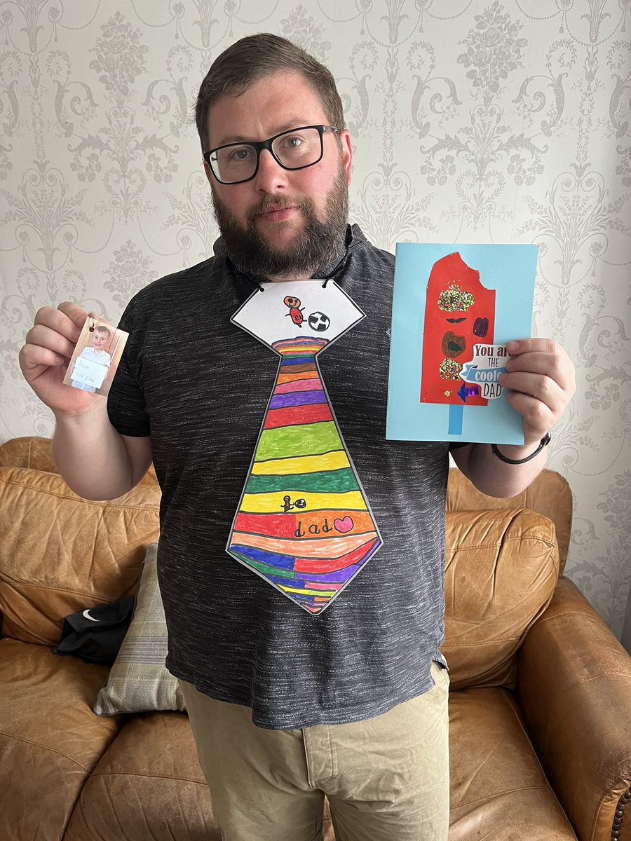 Alisonbate55's tweet photo. Happy Father’s Day! Oliver’s daddy was very happy with his gifts!! Thank you @lime_class https://t.co/X3s9POgPew