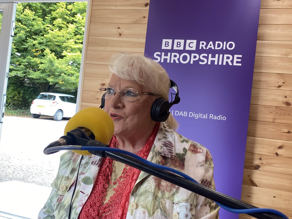 Shuttsie's tweet image. 10am @BBCShropshire Top 5 @mickeybushell reflects on walking up the Wrekin on his hands. Sunday Kitchen #food chat Odd Pals in Wellington. 12pm #Gardening Margaret Thrower. Lastest from Maggie’s Gabriella @HarperAdamsUni 96fm DAB 📻 BBC Sounds click: bbc.co.uk/programmes/p0f…
