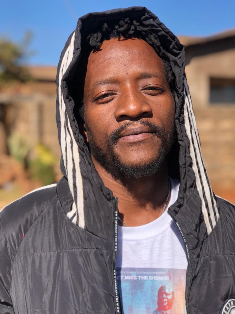 Truth_434km's tweet photo. "Like Father Like Son"
"Kunge Baba Kunge Mwana Komana"
Happy Father's Day To Me And My Father
#Takafanana
434 EP Out Now 
@energeticpowerevents @eyesof263 @zimhiphopawards @LadyKuda @MunyaBloggo @rayobeats https://t.co/Pqyc1BcMM8