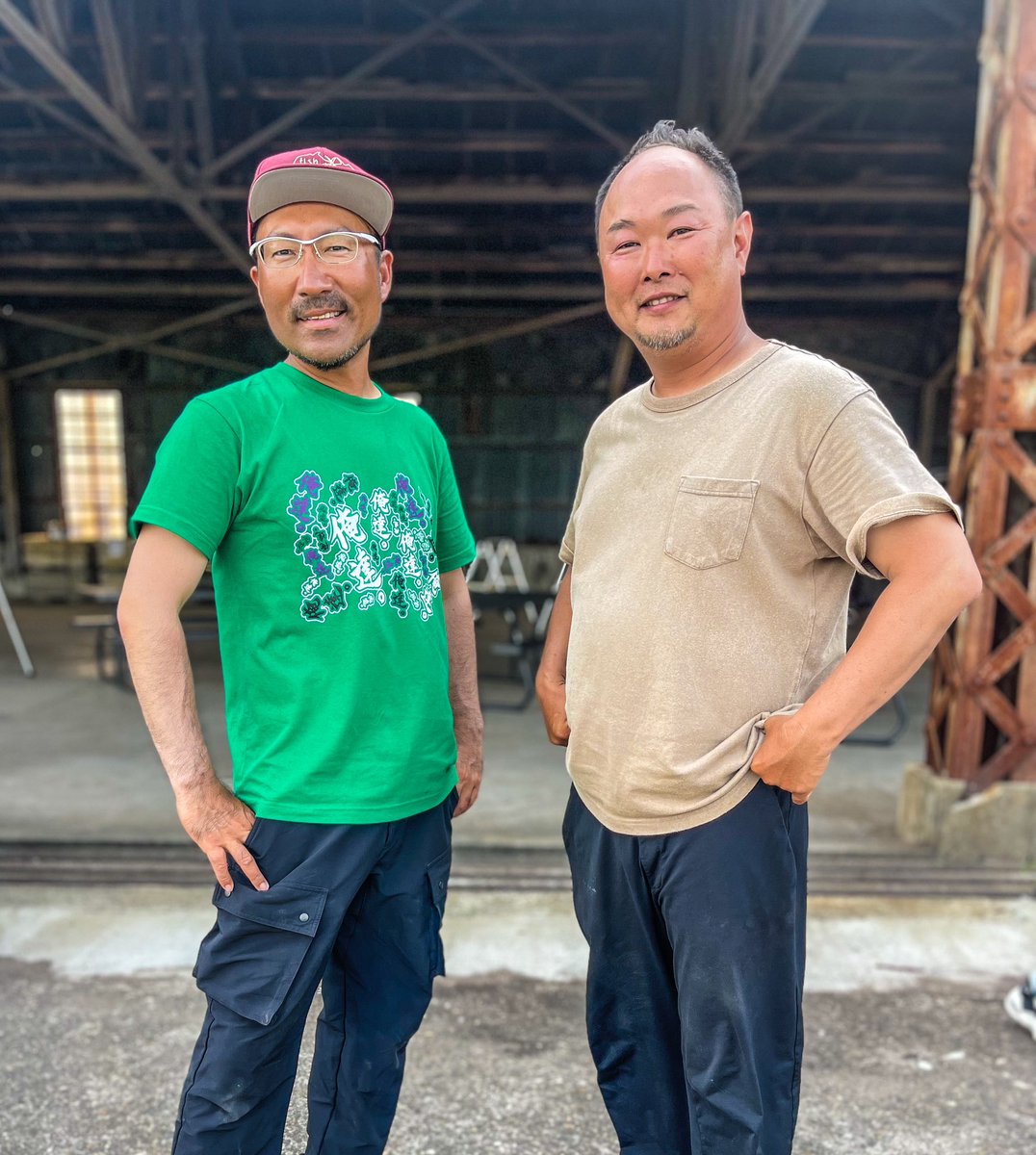 hatatakuma's tweet photo. 俺達。ミーティング終了

天気よしお　で沢山のご来場
ありがとうございました

この素晴らしき環境で
イベントが成功したのも
元チームメイト村川さんが
たまたま週末カフェのオーナーに
華麗なる転身をしていたから

ありがっとーーーぅ https://t.co/FxOdbYA3NA
