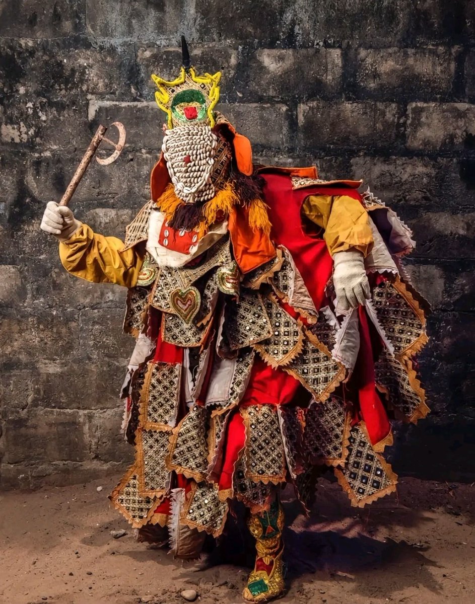 Saint_kermit's tweet image. Republic of benin 🇧🇯 has the best looking egunguns .... they just look heavenly