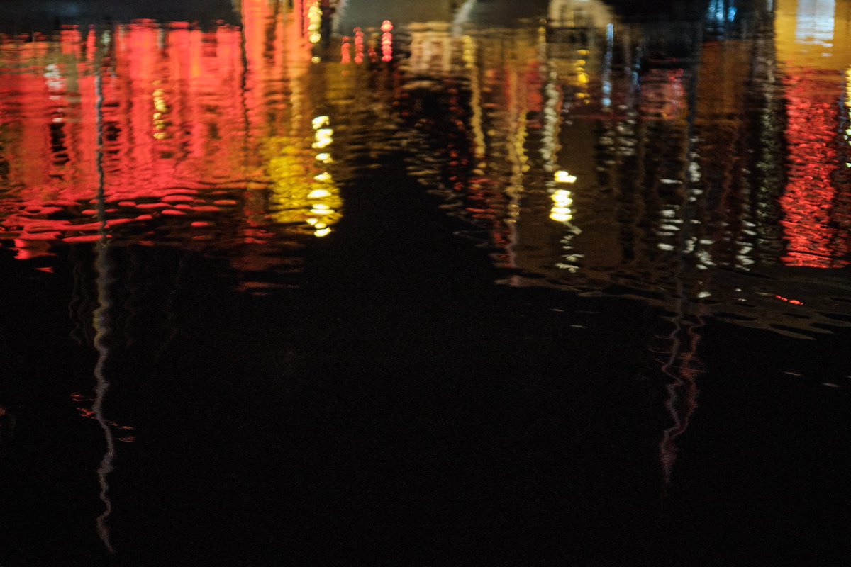 TheBestLoaf's tweet photo. Dark Mofo 2023 #darkmofo #darkmofo2023

📸 - @FujifilmX_AU X-E3 w/ XF 50mm F/1 R WR https://t.co/OiHyqSH2jX