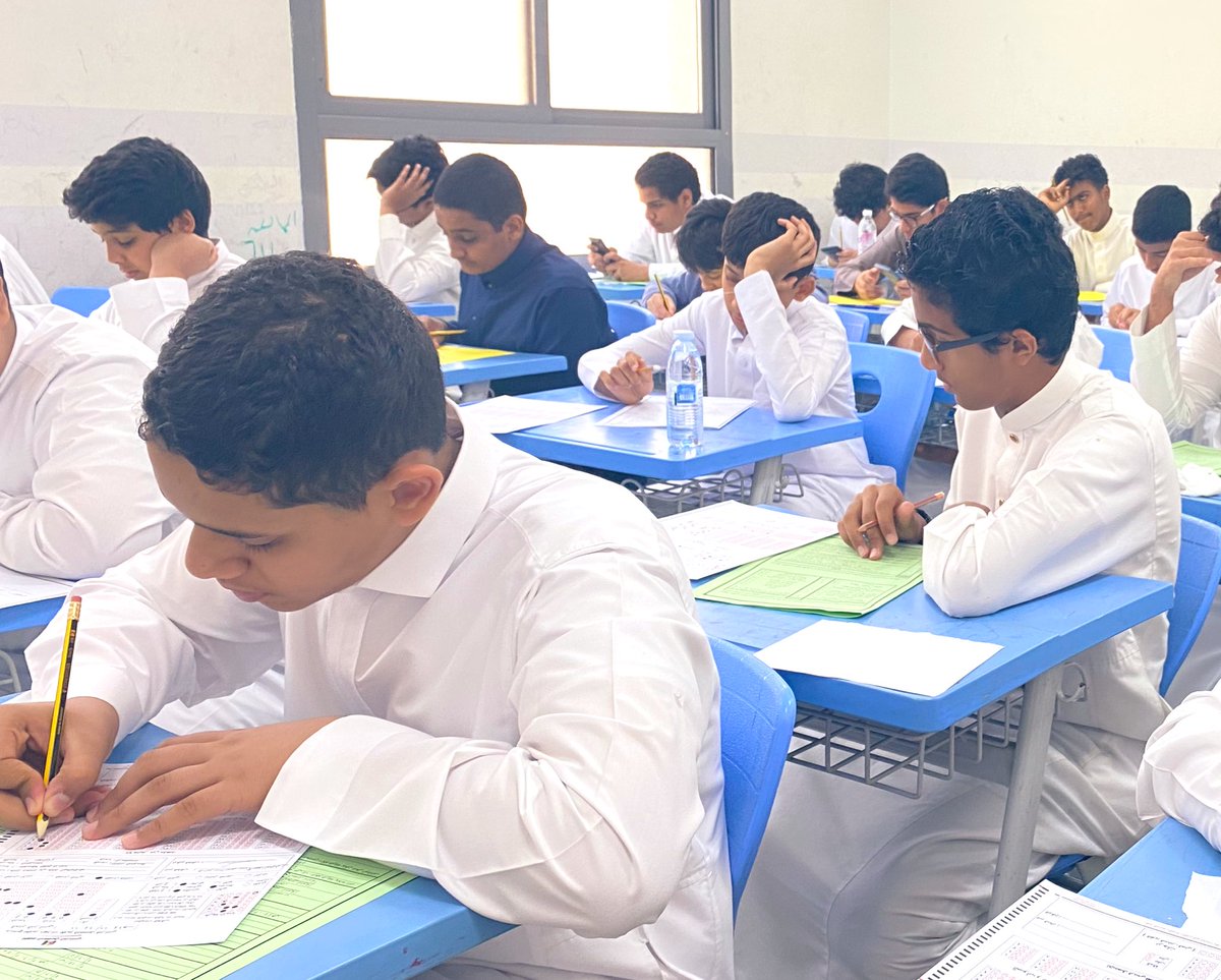 الاختبارات |

تبدأ اليوم الأحد اختبارات الفصل الدراسي الثالث 
سائلين الله تعالى لطلابنا التوفيق والنجاح
#مكتب_التعليم_بالنسيم 
#تعليم_جدة