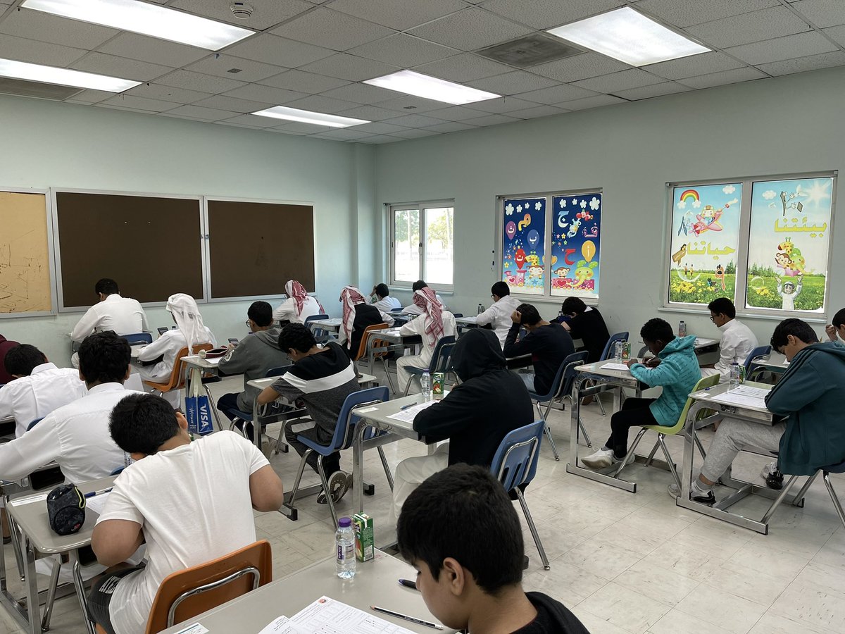 AlryhanSchool's tweet photo. ثم انطلاق الاختبارات النهائية ابتداءً من اختبار مادة الرياضيات لهذا اليوم، سائلين الله لهم التوفيق والسداد. https://t.co/7Fz2O4DpvE