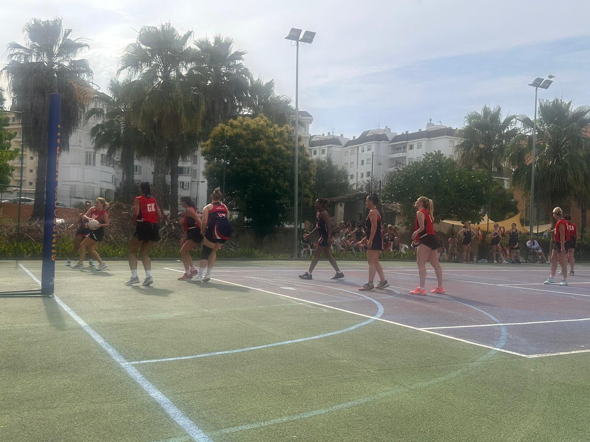 NetballSwp's tweet image. Game 2 ladies are back in the game. 
Win for the daffo-fillies 7-6 ACG WARRIORS

#LoretDeMar #swpnetball