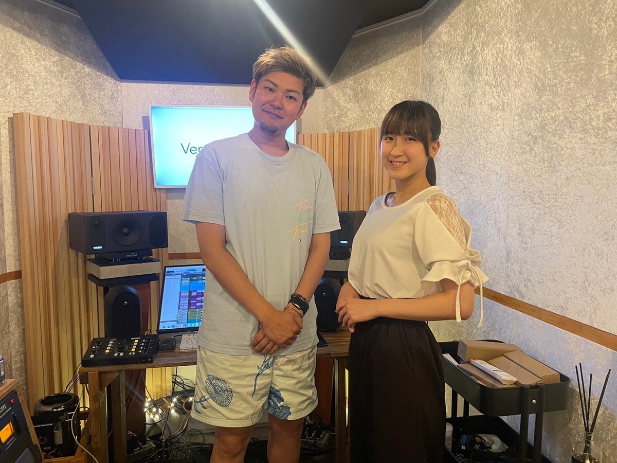 Junya_Junya's tweet image. 2023年　54曲目

医療法人あおばの恵主催のジュニアアースジャパン東京大会のテーマソング歌唱権を見事獲得された七瀬川愛心さんのレコーディングでした！
素敵な歌声にアタクシご満悦🎵
これからが楽しみな歌声です♪

#Recordingstudio
#versionstudio