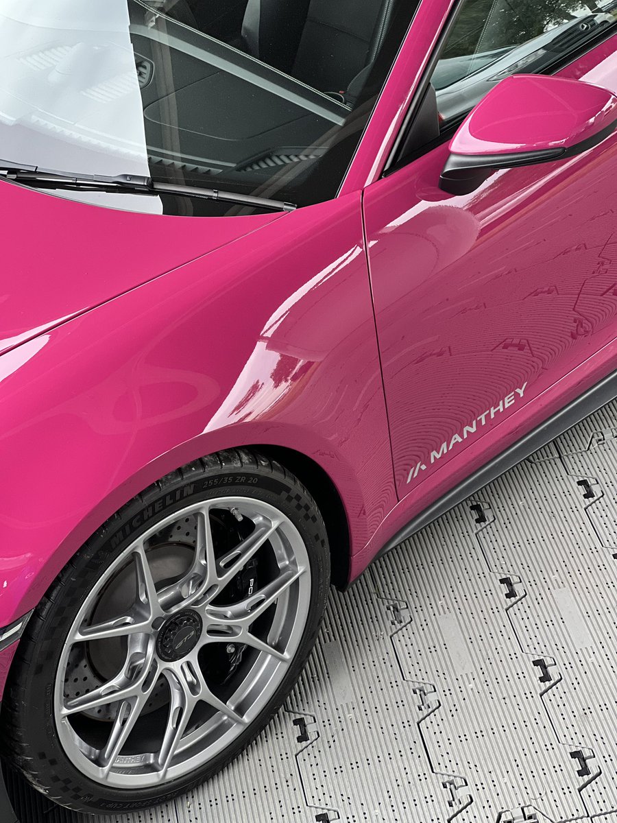 Mathey Racing. 🏎️

Check out these incredible photos captured of our beautiful Manthey Racing 911 GT3, on display at our stand here at Oulton Park this weekend, for the British Touring Cars! 

If you’re in the area, why not pop by and have a look. 😍

#porsche #porsche911 #911gt3