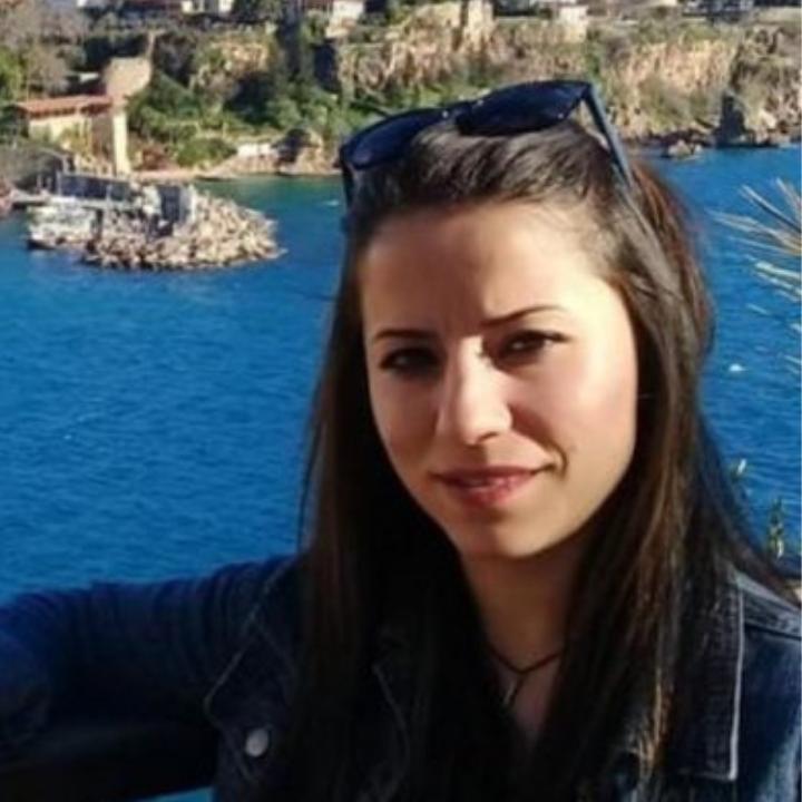 3 günde 5 kadın öldürüldü

Gaziantep'te #BilgeKöse
İzmir'de #DuduYılmaz
Muğla'da #SevgiAğı
Antalya'da #SinemAlbeni
Manisa'da #ŞükranDalmış

Kadın cinayetlerini durdurmak mümkün. Sen de katıl: kadincinayetlerinidurduracagiz.net/bize-katilin/u…