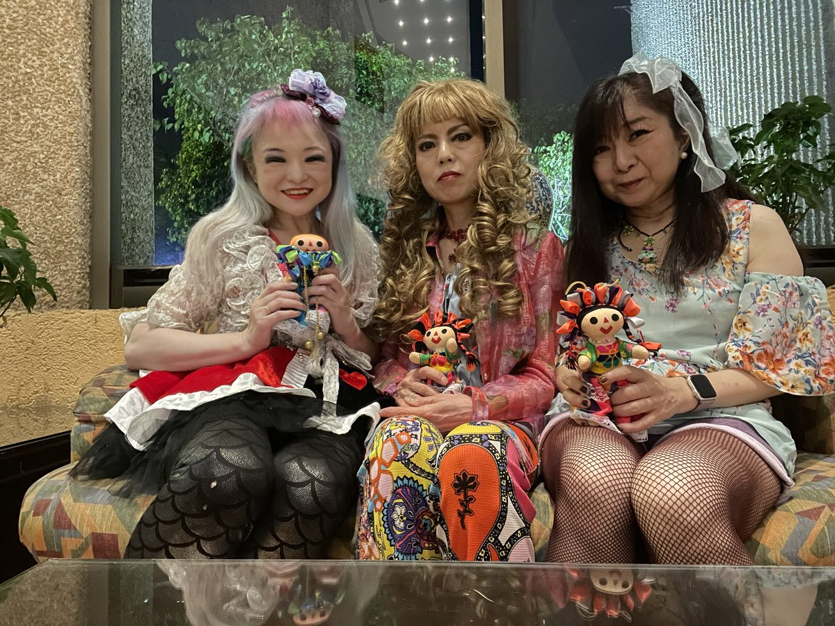 ARS NOVA live in Mexico City
ありがとうございました✨️
たくさんのお客さんで盛り上がりました♡

次はChihuahuaです🐶
お待ちしております🙇‍♀️

6月20日(火) 21:00
Angels at Chihuahua
m.facebook.com/angelsrockbar

『メキシコシティありがとう』
#アメブロ 
 ameblo.jp/akiko-cosmo/en…