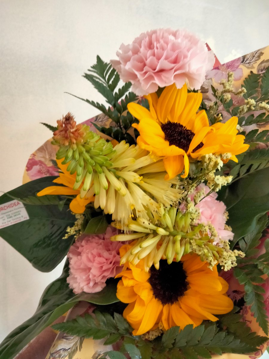 lorchideafiori's tweet photo. #Bouquet di fine #primavera #lorchideafiori https://t.co/YCAMahYYrV