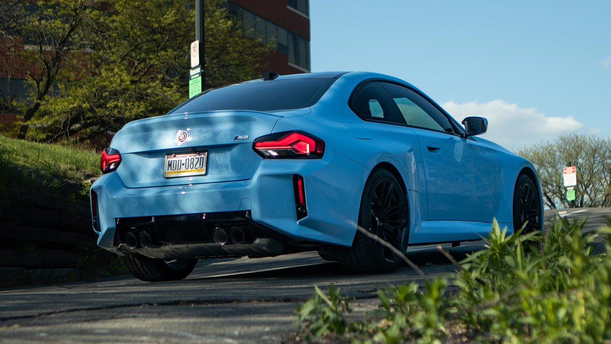 BMW's tweet image. #BMWRepost IG: m2mandi 📸 stafford.media 
Just me, you and the road 💙
#THEM2
__
The BMW M2: Fuel consumption/100km, CO2 emission/km comb.: 10.2–9.6 l, 230–218 g. According to WLTP, b.mw/Further_Info.