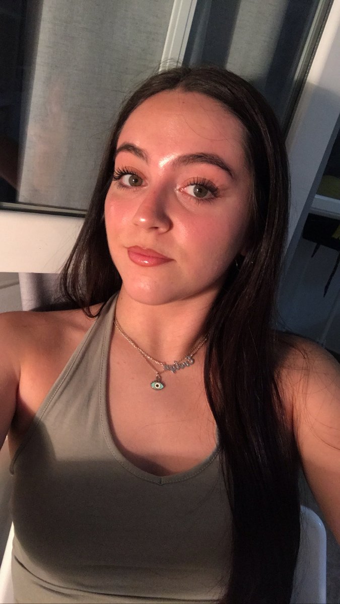 Evelyn tweet media