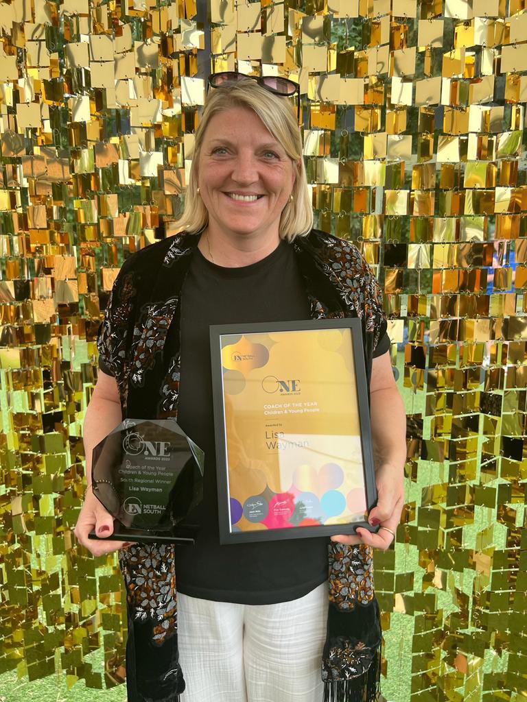 Congratulations to <a href="/71crofty/">Lisa Wayman</a> <a href="/NetballSouth/">Netball South</a> Coach of the Year (Children and Young People) 👏🏻🦅💜