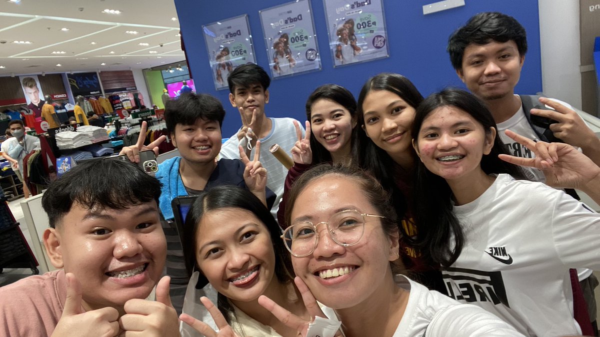 nikkasauur's tweet photo. Thank you so much for allowing us to organize the Unofficial Queueing at SM Batangas and for cooperating with us 💗

To my co-organizers! Thank you for working hard as well 🫶🏻 mwah mwah!!
insert my bebe @zyozyonightmare 💗

#TWICE_5TH_WORLD_TOUR_in_BULACAN 
#TWICE_5TH_WORLD_TOUR https://t.co/UlfArYv575