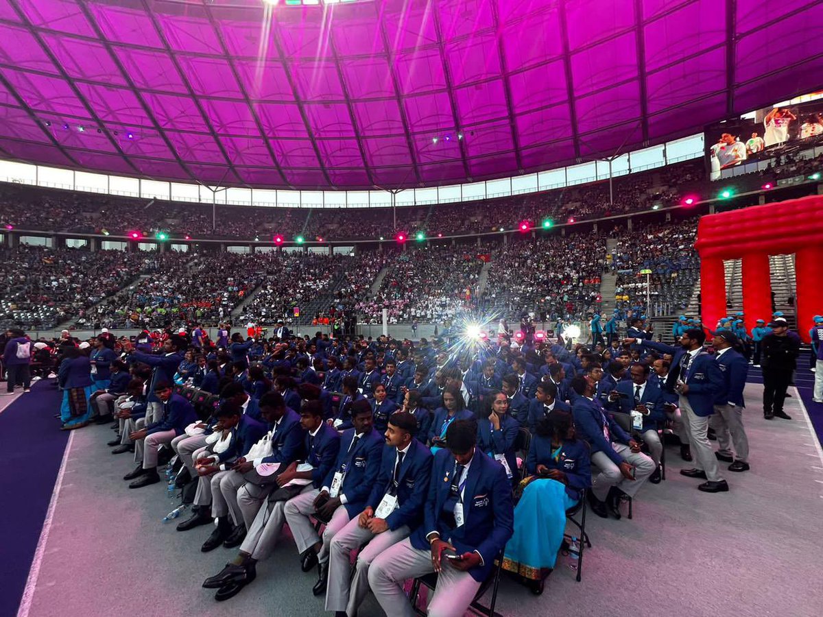 SOlympicsBharat's tweet image. Unforgettable moments at the grand opening of Special Olympics World Summer Games!

Lets all Cheer as Team Special Olympics Bharat, with our incredible athletes, dedicated coached and amazing supporting staff inspire change and break barriers ✨

#sowg_berlin2023 #Sobharat