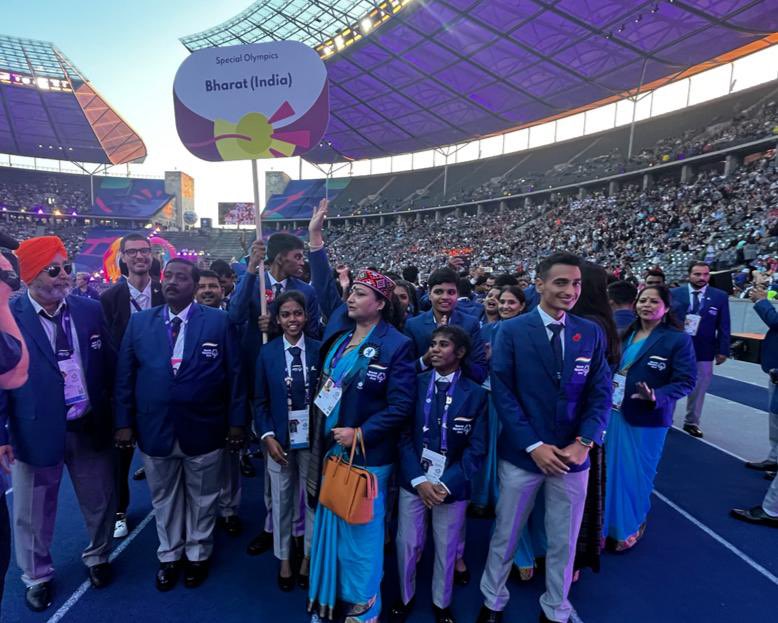 SOlympicsBharat's tweet image. Unforgettable moments at the grand opening of Special Olympics World Summer Games!

Lets all Cheer as Team Special Olympics Bharat, with our incredible athletes, dedicated coached and amazing supporting staff inspire change and break barriers ✨

#sowg_berlin2023 #Sobharat