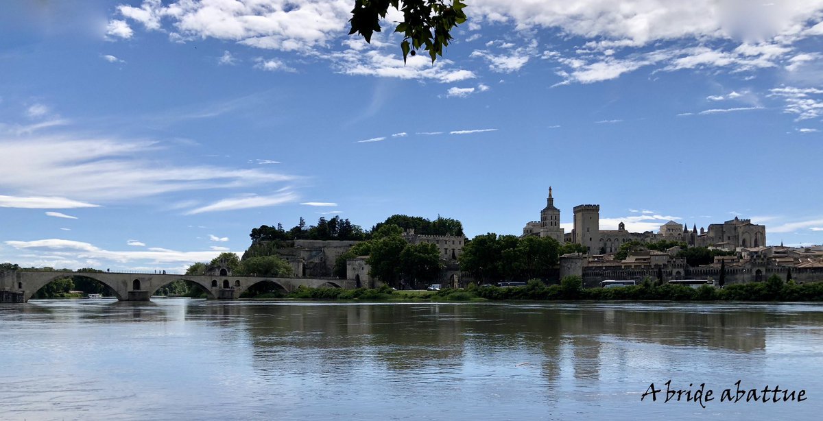 Seriez-vous perdu face aux 1600 spectacles du <a href="/FestivalAvignon/">Festival d'Avignon</a> et du @festOffAvignon ? En voici 50 que j’ai déjà vus et chroniqués et quelques envies en prime : abrideabattue.blogspot.com/2023/06/mes-re…