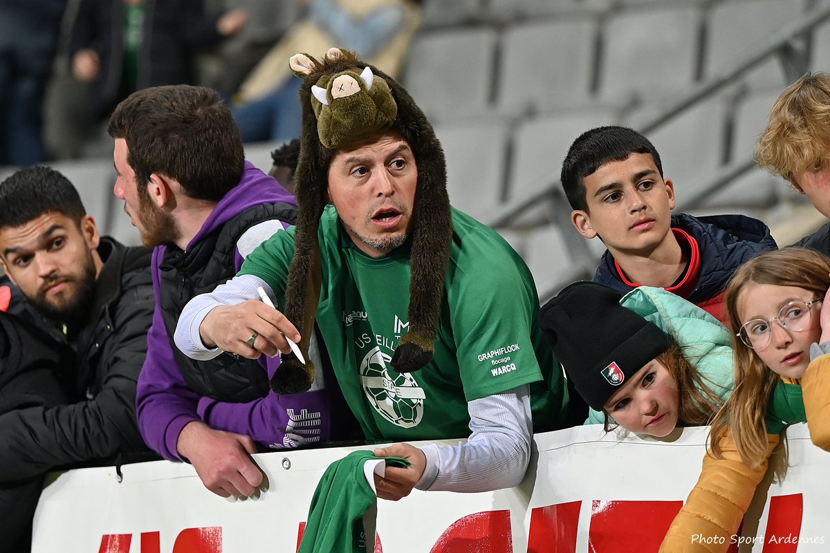 _CSSA's tweet image. 𝗝𝗼𝘆𝗲𝘂𝘀𝗲 𝗳𝗲̂𝘁𝗲 𝗮̀ 𝘁𝗼𝘂𝘀 𝗹𝗲𝘀 𝗽𝗮𝗽𝗮𝘀 ! 😁💚❤️

#Fêtedespères