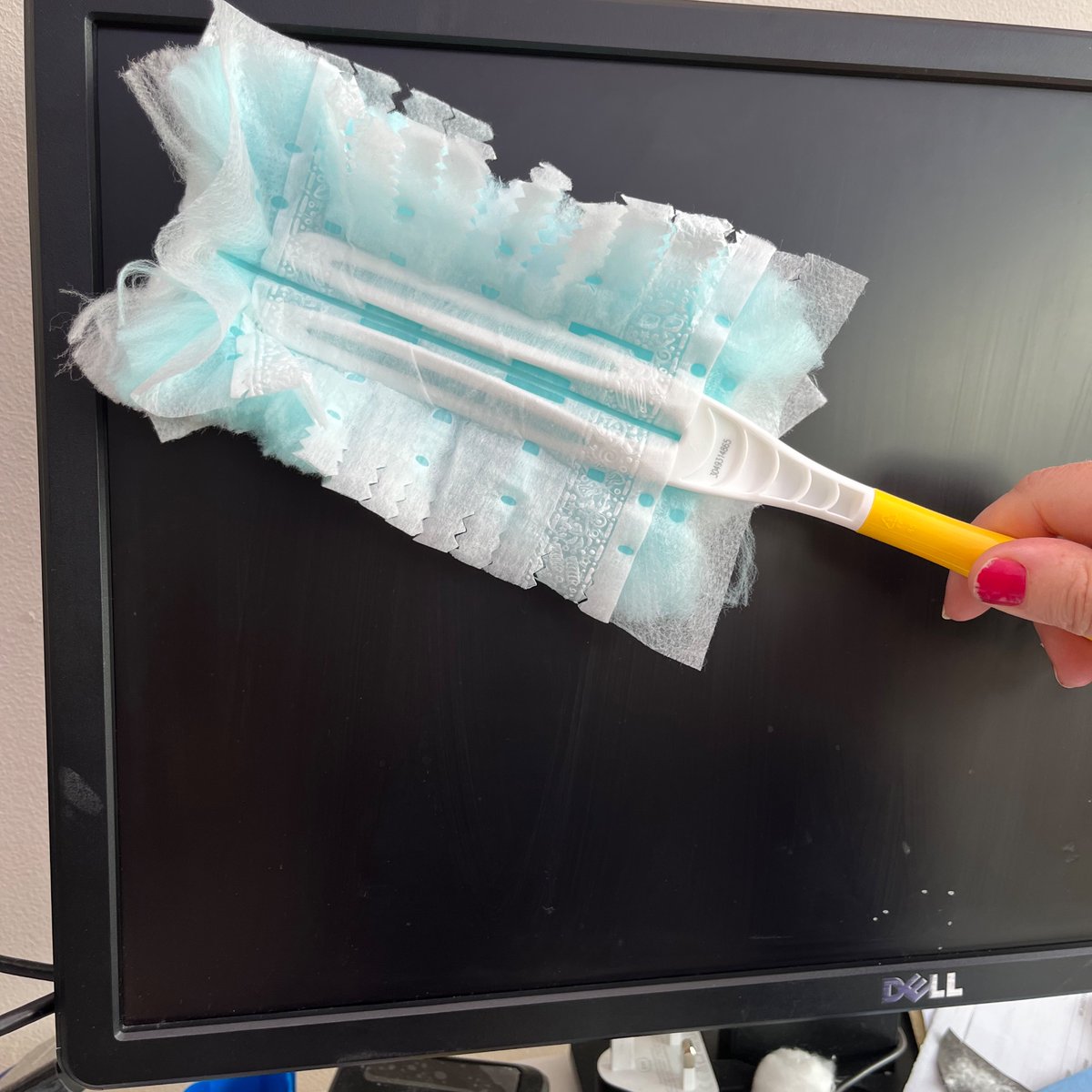 Trying out my new Flash Dust Magnet! #flashdustmagnet #dustitoff #savvycircle <a href="/SuperSavvyMeUK/">SuperSavvyMeUK</a>