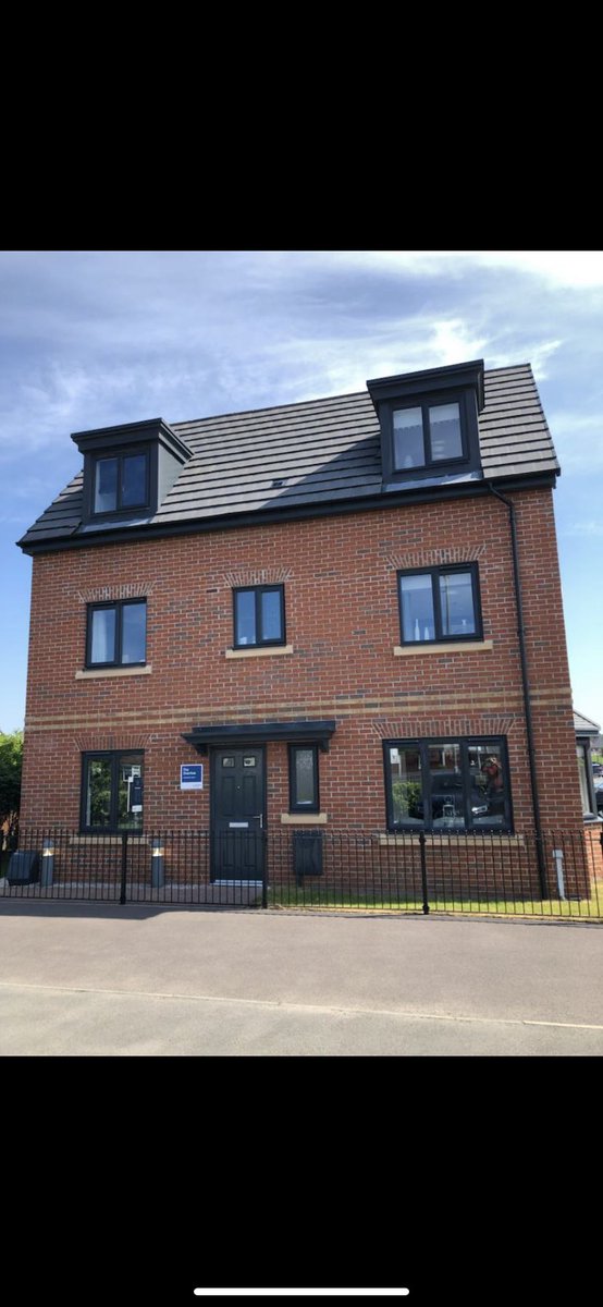 WISEONE_UK's tweet photo. This weekend Dan has been on Canterbury Park, @KeepmoatHomes in Huyton offering potential new build customers advice #Mortgages #Liverpool https://t.co/uBXvhsGfzY