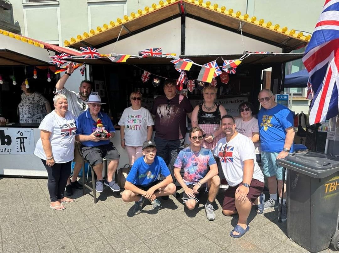 BasildonTwinning (@basildontwin) on Twitter photo Very busy time for Twinning in Heiligenhaus, Germany at their Statdfest promoting Basildon. Thanks to all the volunteers who went along and gave their time to help. It was very tiring but also some important contacts and friendships made. Our thanks go to everyone involved. Very busy time for Twinning in Heiligenhaus, Germany at their Statdfest promoting Basildon. Thanks to all the volunteers who went along and gave their time to help. It was very tiring but also some important contacts and friendships made. Our thanks go to everyone involved.