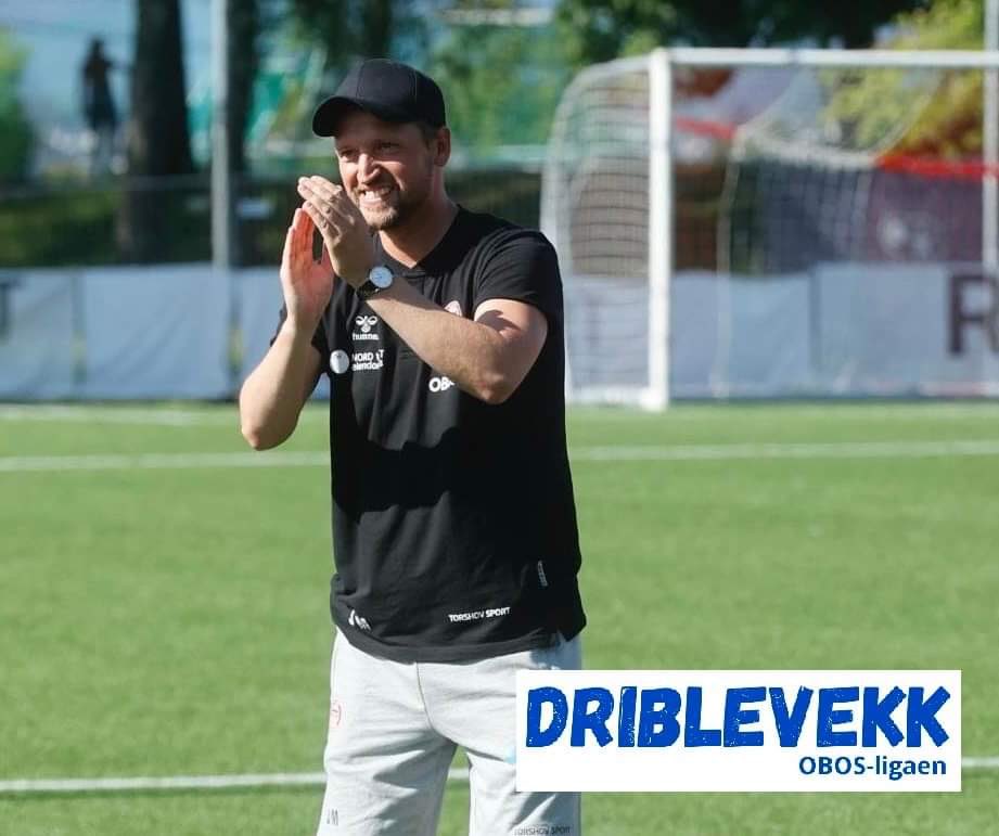 🚨I morgen får vi besøk av @KfumOslo trener <a href="/johsinho/">Johannes Moesgaard</a> 🚨

Har du spørsmål til Johannes eller innspill, er det ingenting å vente med. 

Episoden kan du se live på <a href="/Nidarossporten/">Nidaros-sporten</a> fra 19:00