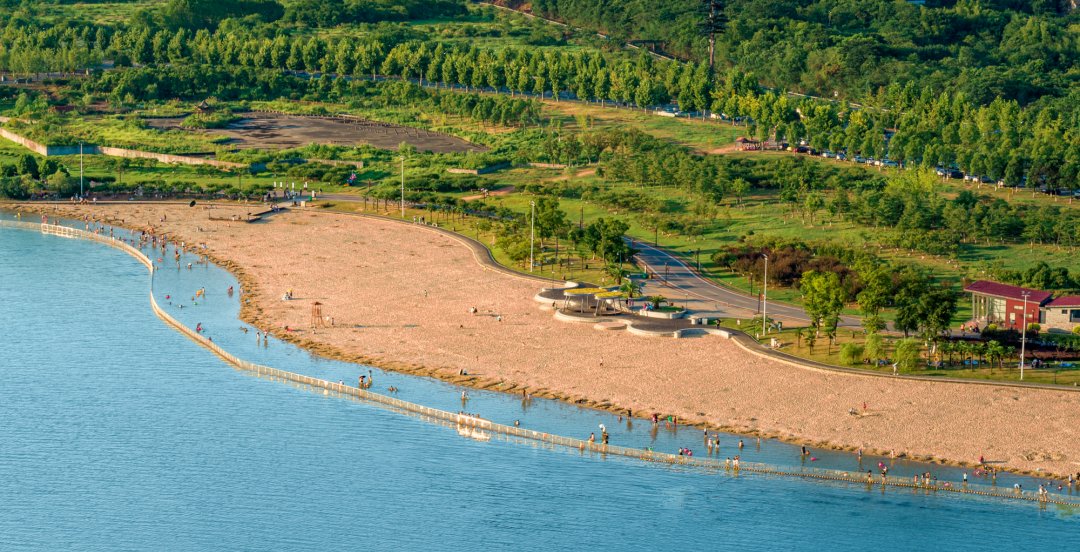 Summer days on Songya Lake 😍

#Changsha #Hunan #TravelChina #HunanProvince #Photography #ChineseCulture #ChangshaCity