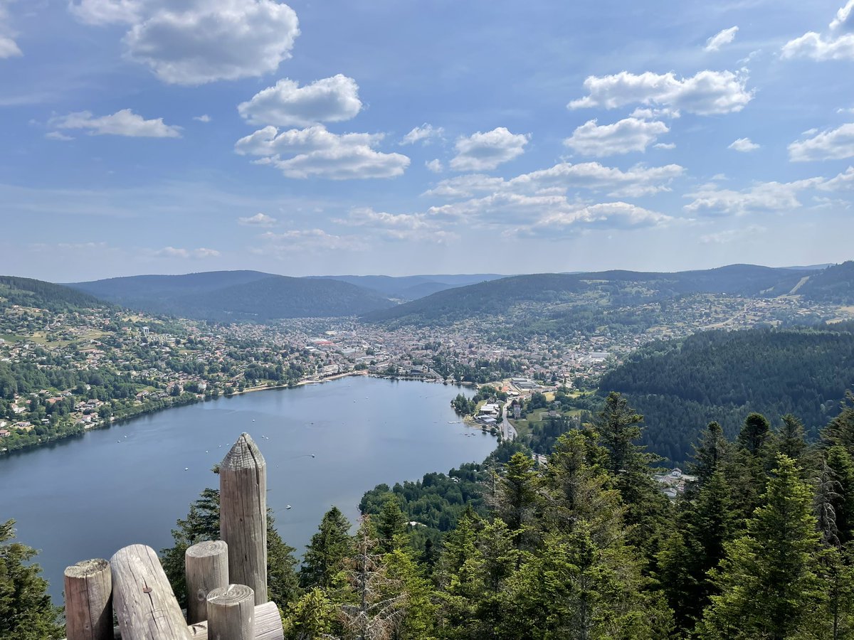 EricHebting's tweet photo. Hier c’était une randonnée 🥾 épique de 46 km depuis la cascade du saut du Bouchot en passant par la tour de Merelle, le tour du Lac de Gerardmer, la cascade de la Merelle, celle de la pissoire.
#Randonnée #Gerardmer #SautduBouchot #Merelle #défi #challenge #EnFranceAussi https://t.co/9Q0yGG78IL