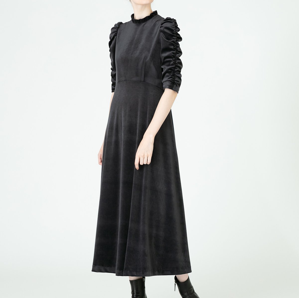 8/31最終出品　nooy ウインドドレス　マスタード　上白石萌音さん着用 25ansjp 本日発売の25ans(ヴァンサンカン) 4月号にお邪魔してい
