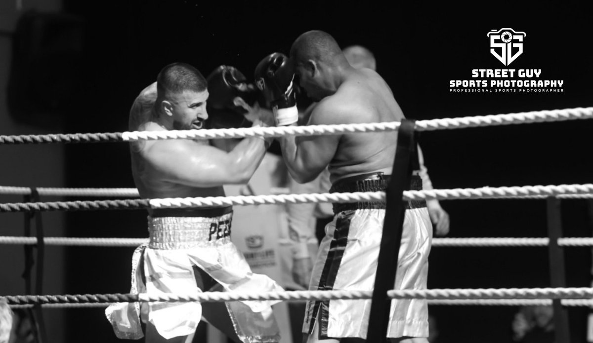 punimentaltrain's tweet image. This is photo I shot a few weeks ago. I find black and white brings across another level to photos. What is your opinion?
#blackandwhitephotography #boxing #boxingtrainer #sports