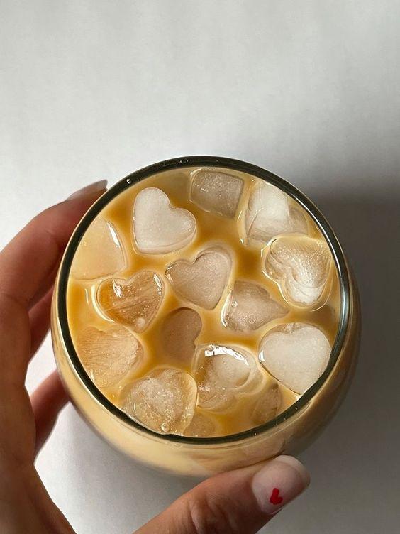 heartshaped ice