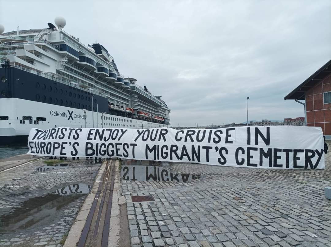 #refugeesgr #GreeceFascistState #shipwreck #Πύλος