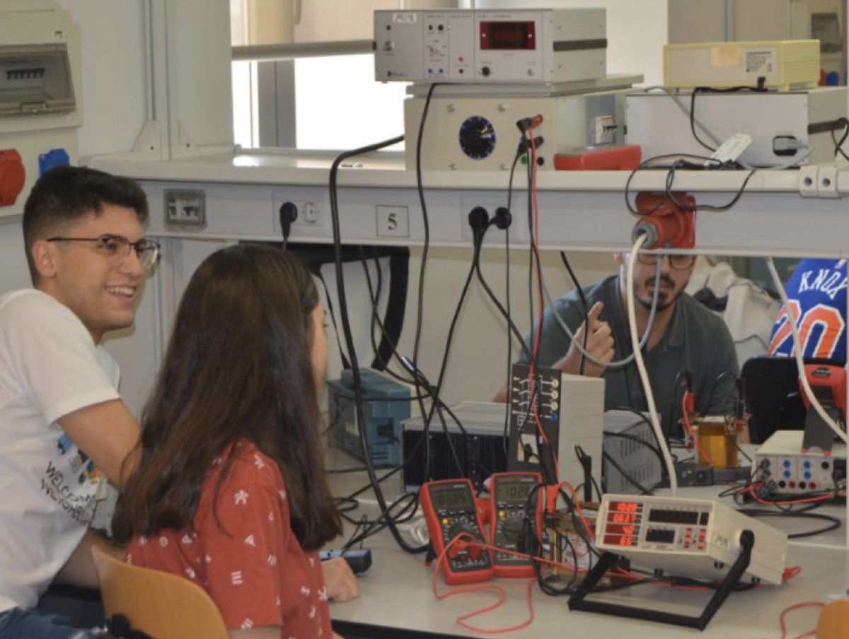 etsii_upct's tweet photo. 🏆 El grado en Ingeniería Eléctrica de la @etsii_upct ha obtenido el Sello Internacional de Calidad EU-ACE ®. Esta acreditación, promovida por la #ENAEE, es la más prestigiosa que un título de Ingeniería puede recibir en Europa‼️
👉https://t.co/C4xl4bYcCb https://t.co/OXm5H6mDvK
