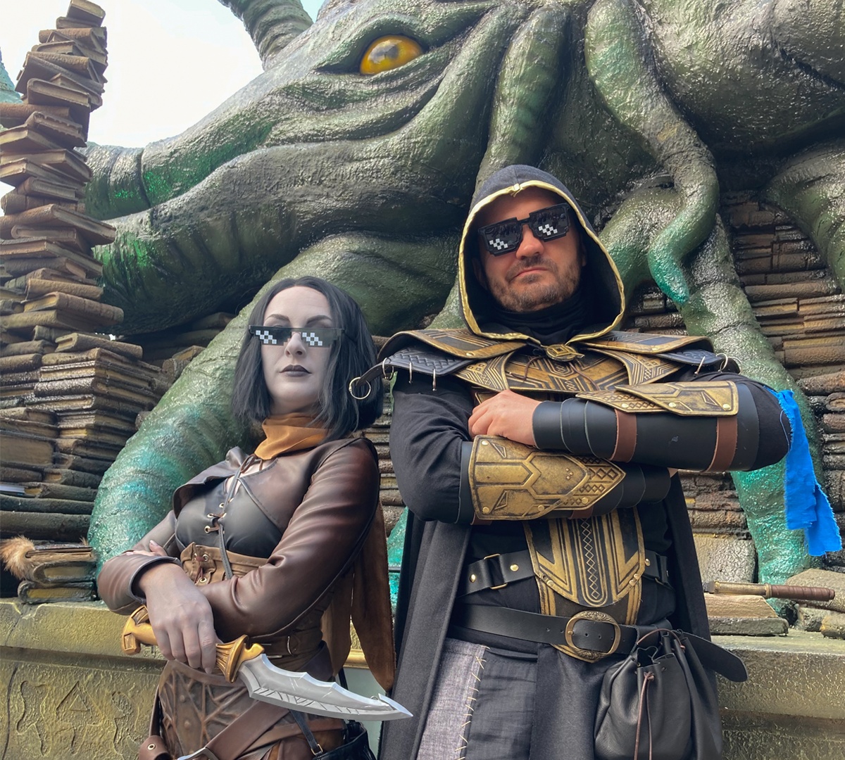 bethesda_pl's tweet photo. Psst! Słyszeliście? Na @pyrkon Naryu i Breton stoją pod gigantyczną rzeźbą Hermaeusa Mory i rozdają #ESO za darmo 🔥

#pstoprawda #potwierdzoneinfo https://t.co/W4buJwD28F