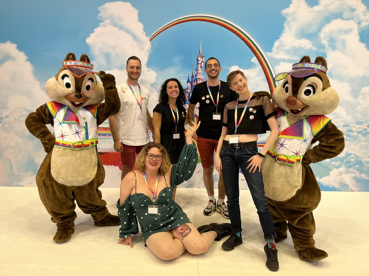 Jajamic01's tweet photo. Belle journée pour sensibiliser, informer les cast members de #DisneylandParis @NextGaymer à porter la voix des jou•eur•euse•s #LGBTQIA dans le jeu vidéo accompagné de @la_briochee_off @SybilCollas animer par @Tof_Beaugrand et organiser par la team DI @DisneylandParis
#pride https://t.co/ajehLq2cWN