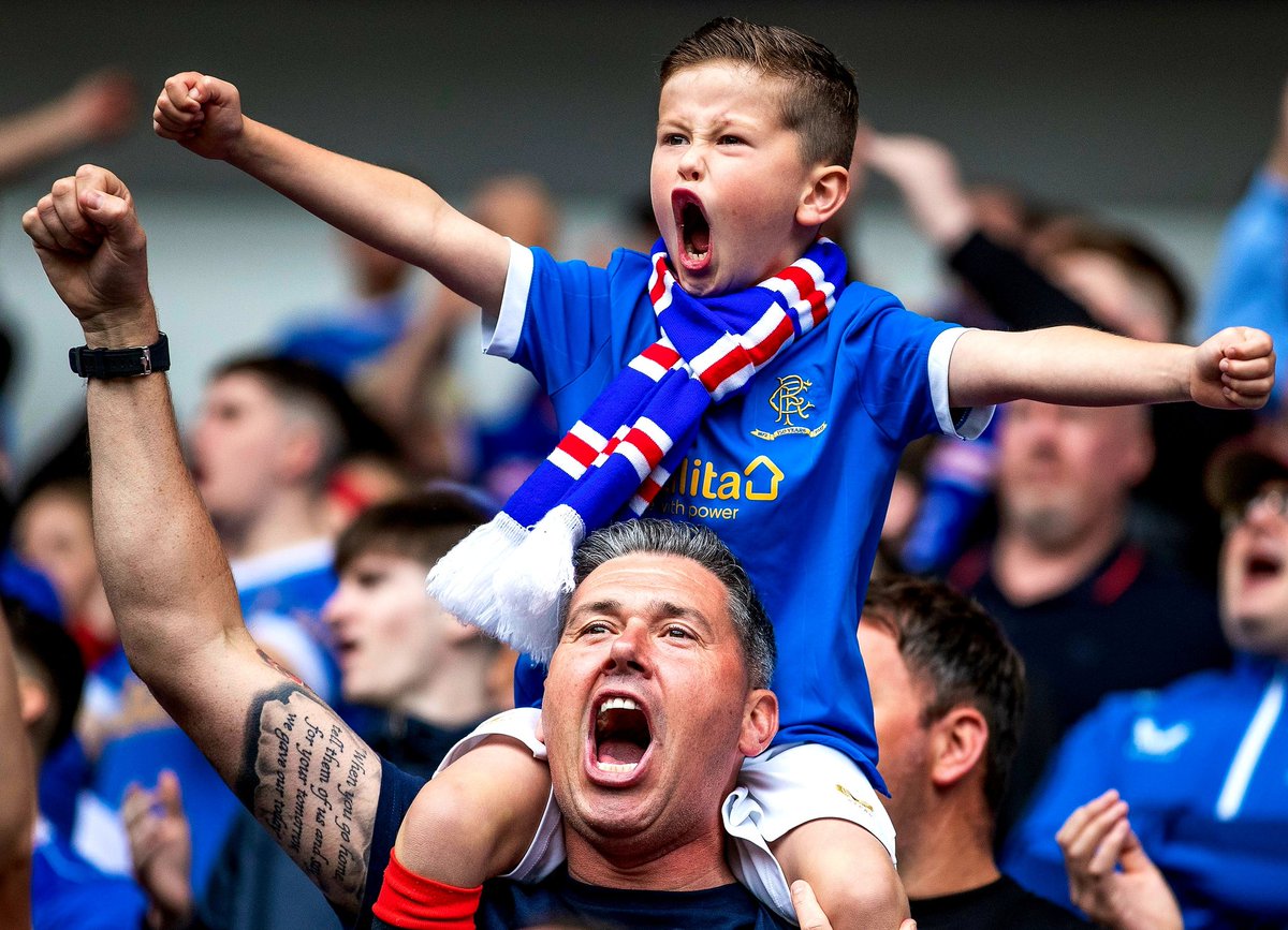 💙Here's to all the #Rangers Da's, Happy Fathers Day. 🍺