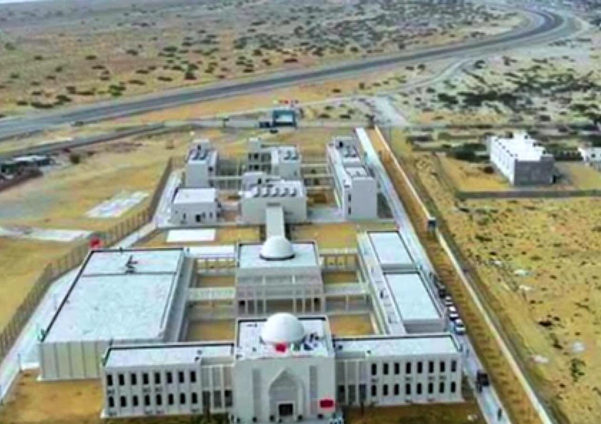 PlanComPakistan's tweet photo. "🎓Pak China Technical &amp; #VocationalInstitute in #Gwadar is paving way for a skilled workforce. 

Thanks to its establishment as a Strategic Economic Development (SED) project under the umbrella of #CPEC

Empowering #youth with technical education for a brighter future! 🙌✨ https://t.co/jW1iuqQgyd