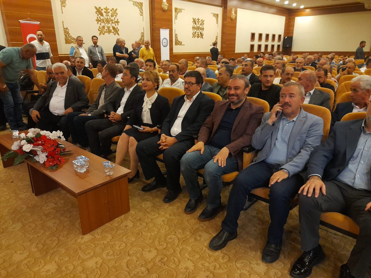zafercoktan's tweet photo. Kuruluşunu tamamlayan Kalecik Dernekler Fedearsyonumuzun ilk genel kuruluna Kalecik Belediye Başkanımız Sn. Duhan Kalkan @KalkanDr ve @akpartiakyurt ilçe başkanımız Sn. @myildirim_06 ile birlikte katıldık. Hayırlı hizmetlere vesile olmasını diliyorum. https://t.co/sSmUJvCvgr