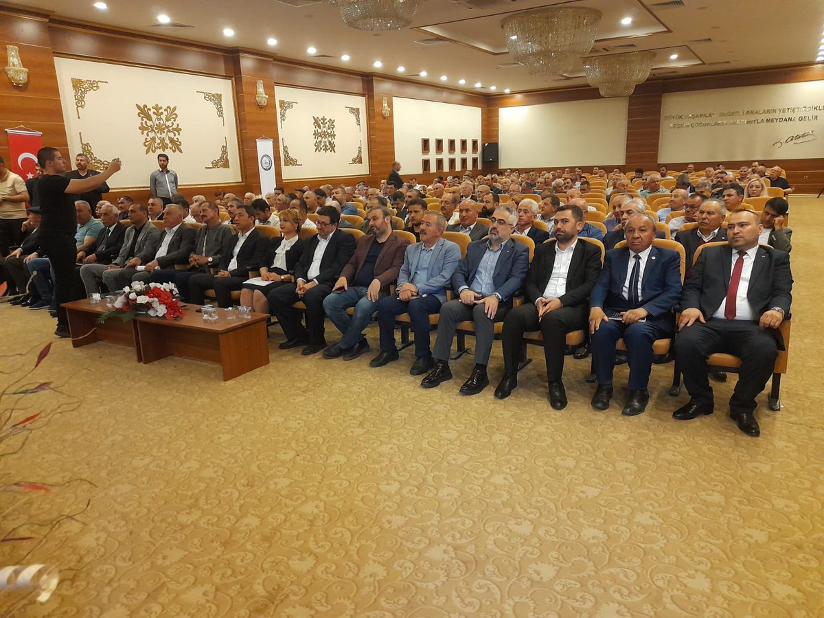 zafercoktan's tweet photo. Kuruluşunu tamamlayan Kalecik Dernekler Fedearsyonumuzun ilk genel kuruluna Kalecik Belediye Başkanımız Sn. Duhan Kalkan @KalkanDr ve @akpartiakyurt ilçe başkanımız Sn. @myildirim_06 ile birlikte katıldık. Hayırlı hizmetlere vesile olmasını diliyorum. https://t.co/sSmUJvCvgr