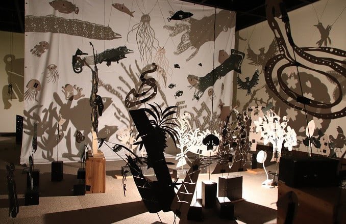 KOHEY_KAWAMURA's tweet image. 昨年大好評いただきなんと今夏も徳島県海洋町立格物館にて影絵と刀の展示させていただくことになりました。鋭意製作中。今年は色々グッズも用意予定です。お楽しみに。※写真は昨年の展示風景です。
town.kaiyo.lg.jp/bunkamura/docs…
#影絵　 #海陽町立博物館　#徳島県　#河童