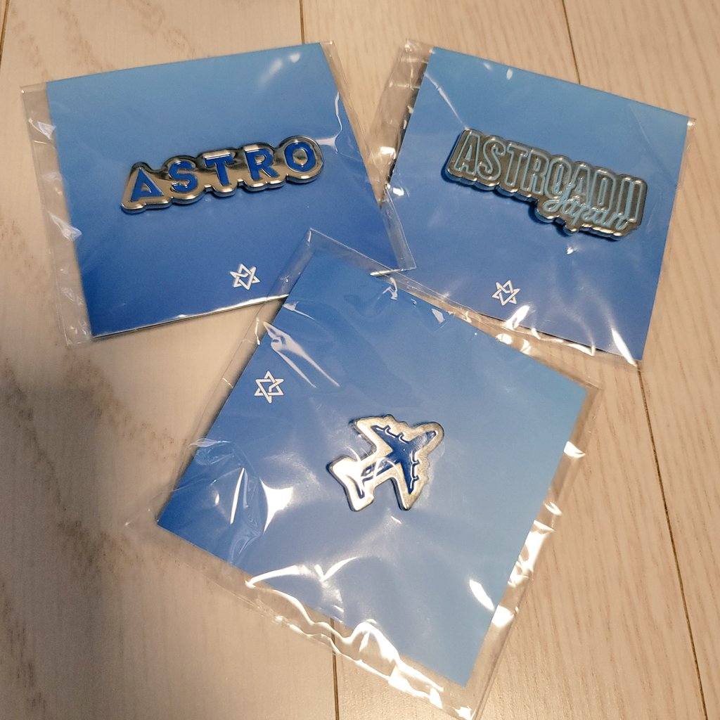 yangdodo_yangdo's tweet photo. 아스트로 일본 굿즈, 핀버튼 양도합니다
산하 열쇠고리 1.0
아스트로드 뱃지 1.0 each
핀버튼 all 0.5 
#아스트로 #ASTRO #엠제이 #진진 #차은우 #문빈 #라키 #윤산하 #양도 https://t.co/TRNRlevs7t