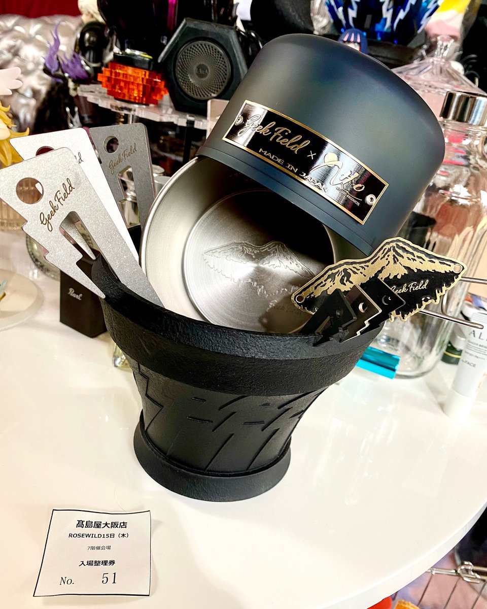 GiZMOZOMBiE's tweet photo. なんば高島屋さんでのイベントに行てきた!
木曜日に有給つかった☺️
ROSEWILD
Geek Field さん目当てで大満足!
#geekfield
#アウトドアイベント
#高島屋大阪店
#大阪タカシマヤ
#campstyle #camp #camping
#テント #outdoor
#関西キャンプ #ソロキャンプ
#植物 #多肉植物 https://t.co/XZU8WQ9fof