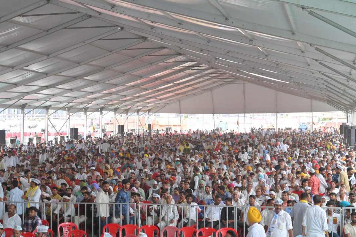 AAPRajasthan's tweet image. खेल अभी तो शुरू हुआ है देख ज़रा तू आगे 
हर तूफां से टकराएगा अब ये तूफां जाके 🔥🔥

#RajasthanMainBhiKejriwal