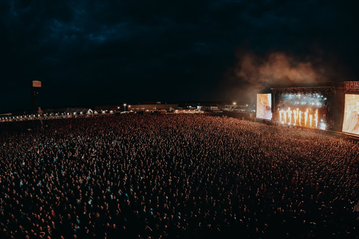 parkwayofficial's tweet image. Belgium, that was hands down one of the best shows we’ve ever played. A heartfelt thank you to every single one of you, @GraspopMetal 🇧🇪

📷 @LucasEnglund