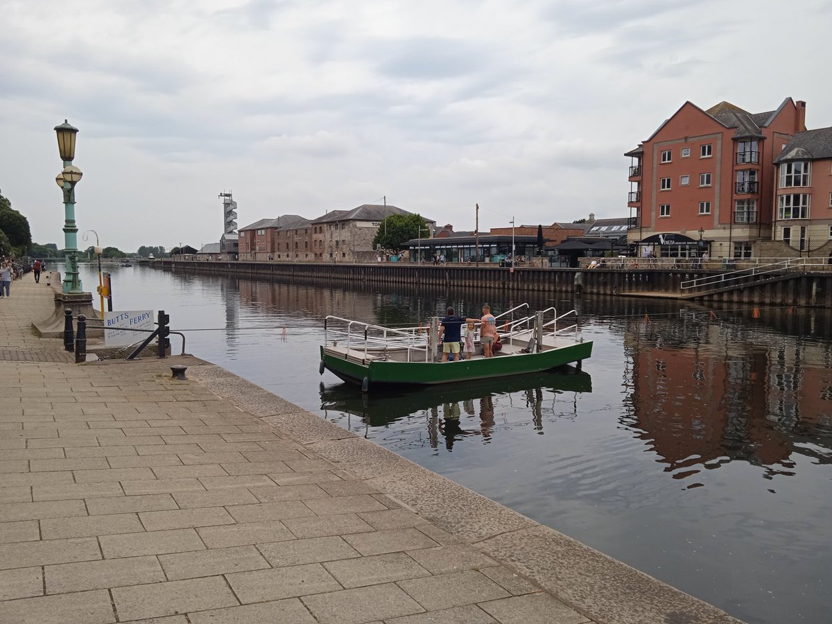 Ferry #47: BUTTS FERRY

The Butts Ferry crosses the River Exe in #Devon between Piazza Terracina and Exeter Quayside.

Operated by: @TheQuayExeter

Adult fare: 50p

Crossing time: 2 minutes

#ferry #transport #challenge  #BoatBinge @VisitDevon @visitexeter