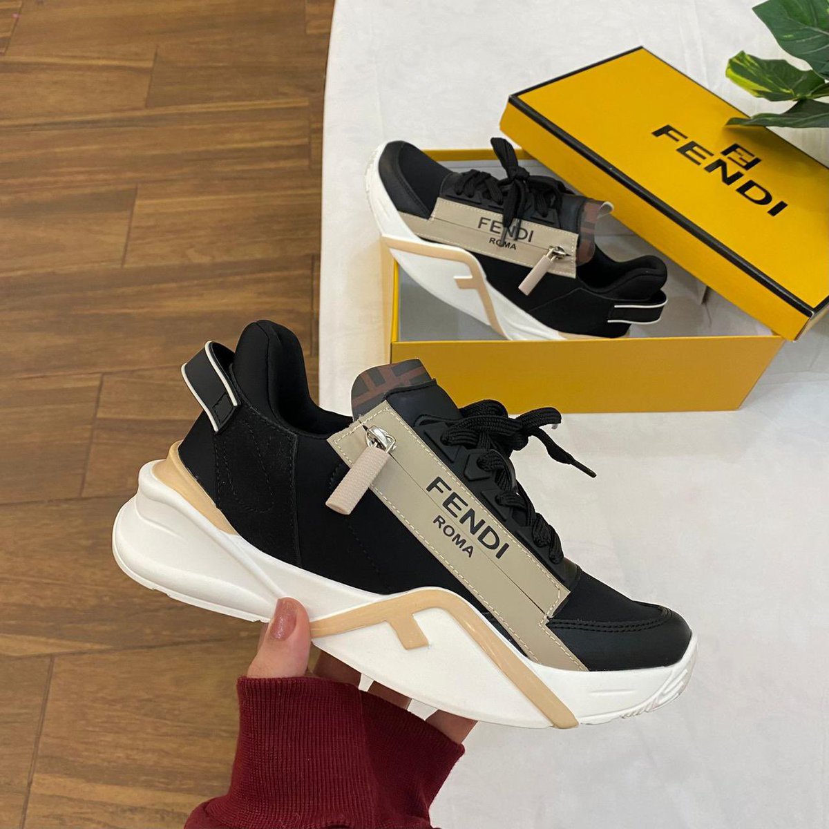 lazypandastore's tweet photo. -FENDI ♡ 
متوفرين للطلب ! https://t.co/3VnlbF1BRU