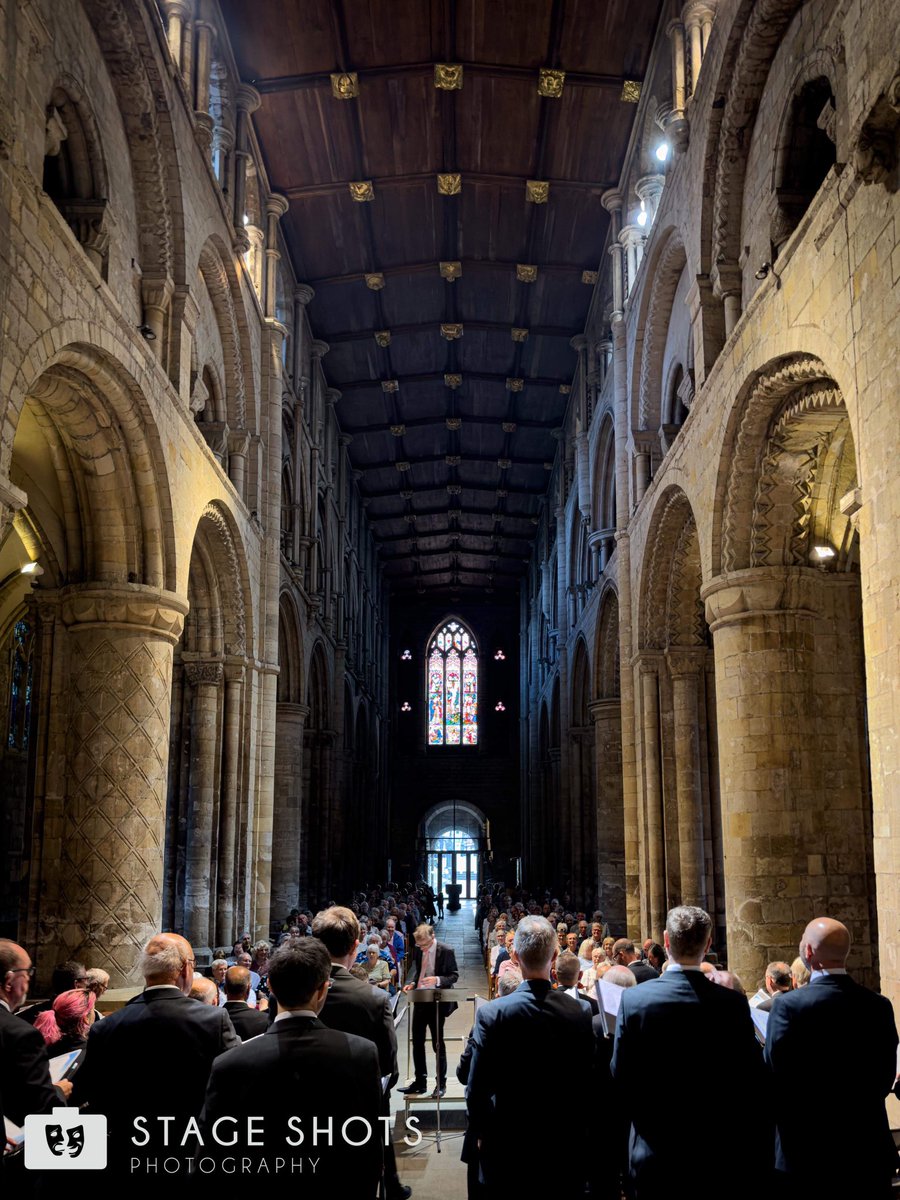 Singing <a href="/selby_abbey/">Selby Abbey</a> last night to a packed house. Huge thanks to our brilliant MD <a href="/saabsandmusic/">Tim Knight</a> and accompanist <a href="/LucasKellyJazz/">Lucas Kelly</a> for keeping us on track on a magical evening. 

📷 <a href="/thestageshots/">The Stage Shots</a> 

#selbyabbey #selby #leedsmalevoicechoir