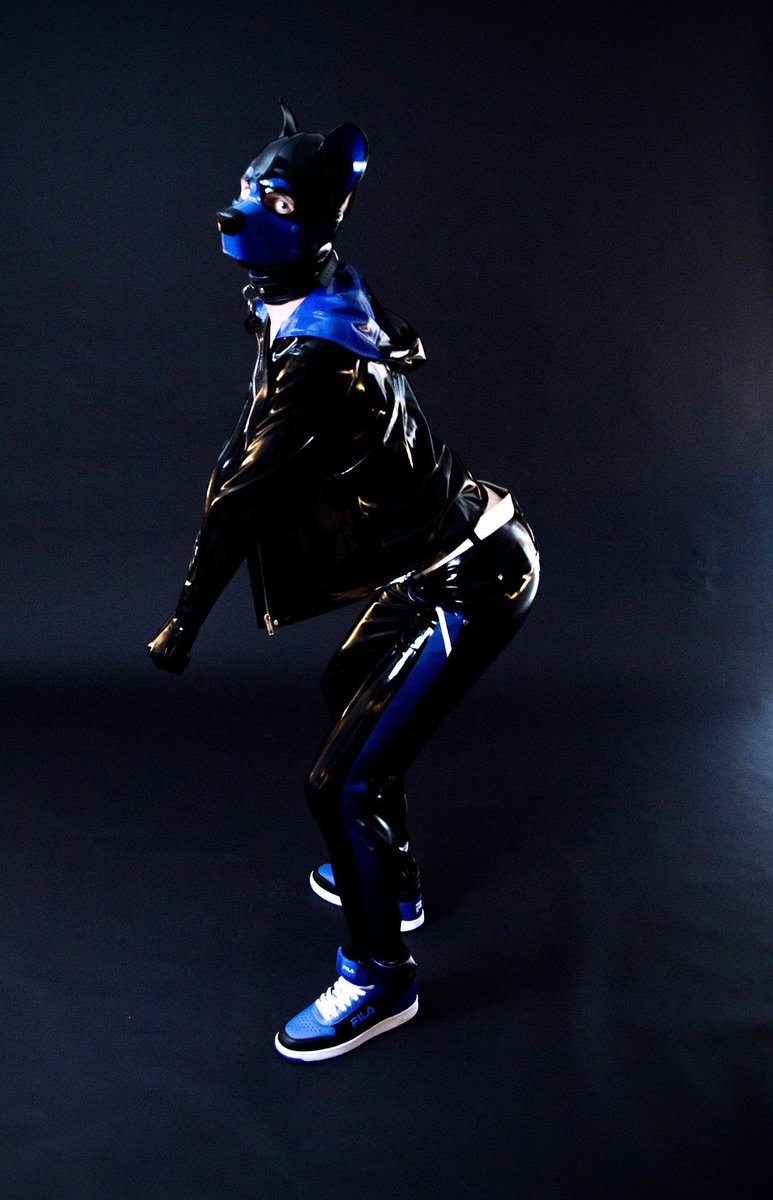 RubberPupSammy's tweet photo. It’s weekend 🥳
Time for a happy dance 🪩 🕺🏼 https://t.co/pEPlZQqIje