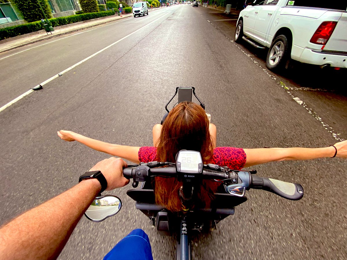 snowphd's tweet photo. Happy sunday 😉 #bruxellesmabelle #letsridetogether #Load75 @riesemuller https://t.co/7ggHcojXIr
